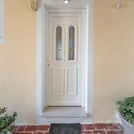 Apartament Eli *